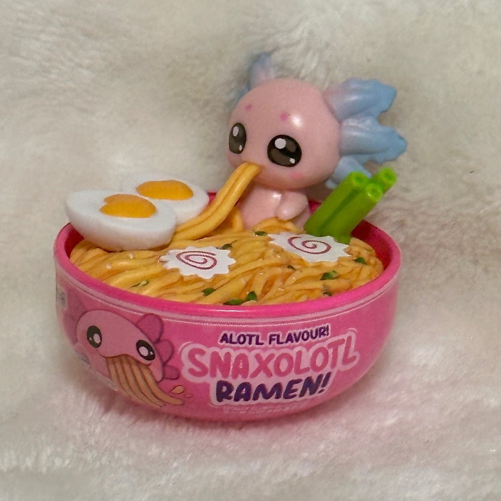 Zuru Mini Brands Kawaii Pixie Dust Donuts Figure ULTRA RARE LEGENDARY